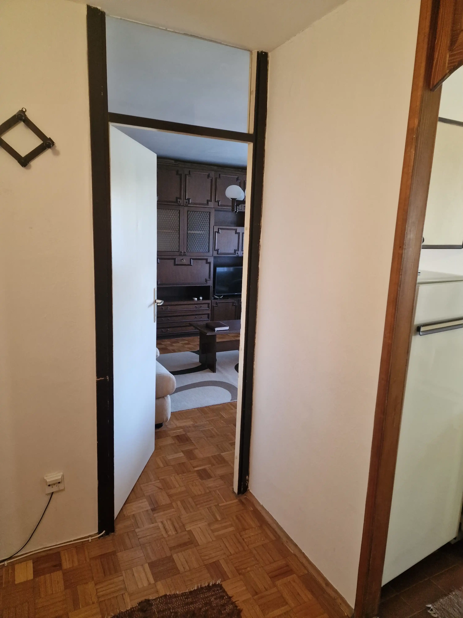 20250416_093013 DVOSOBAN STAN NA NOVOM NASELJU ID 9880