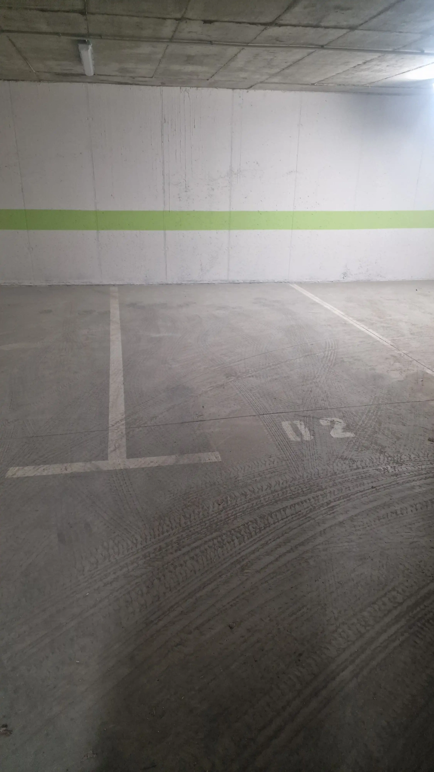 Ključ u ruke na Rotkvariji: Nov, namešten dvoiposoban stan sa parking mestom