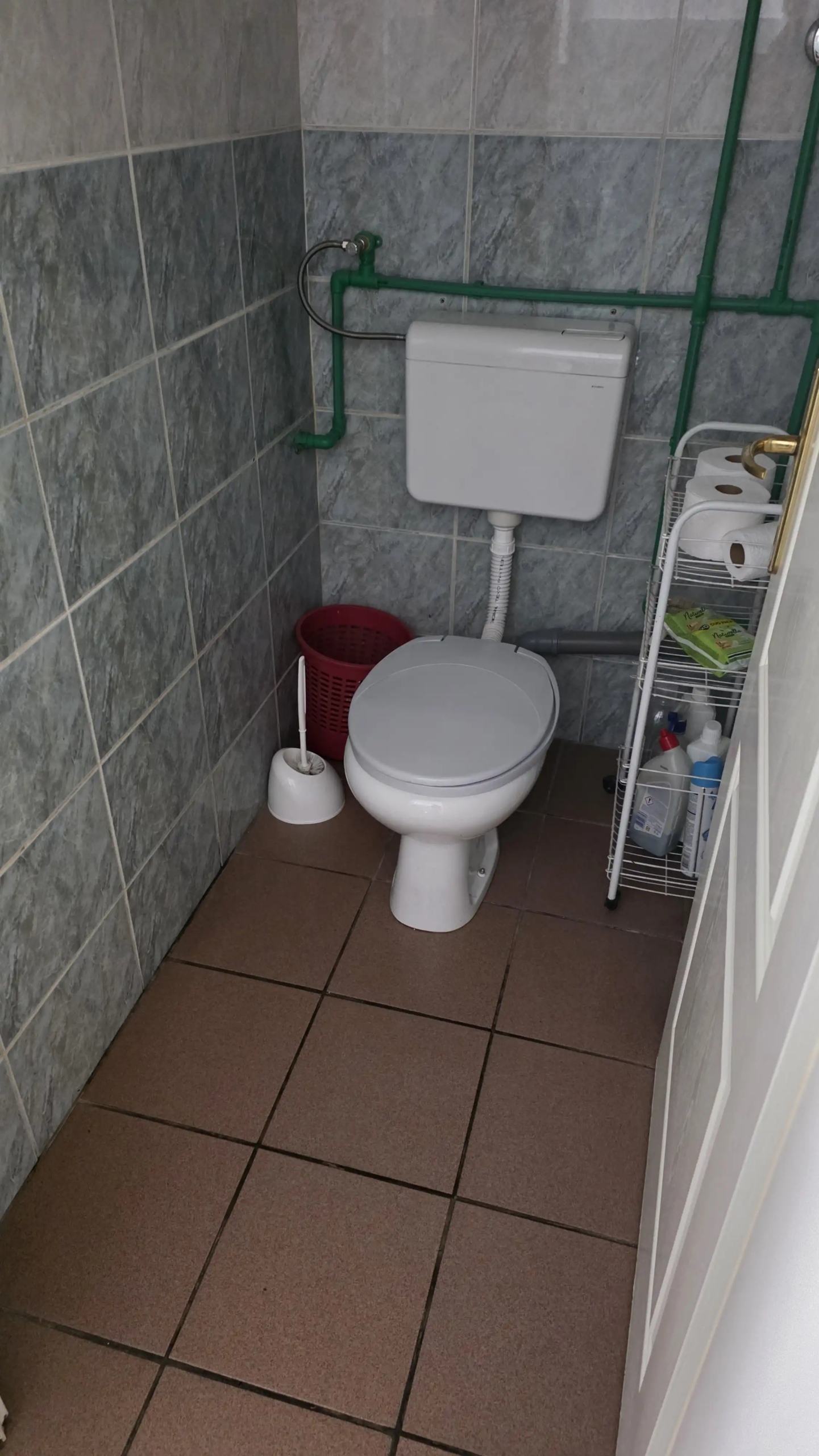 Ulicni lokal 88m2 Grbavica